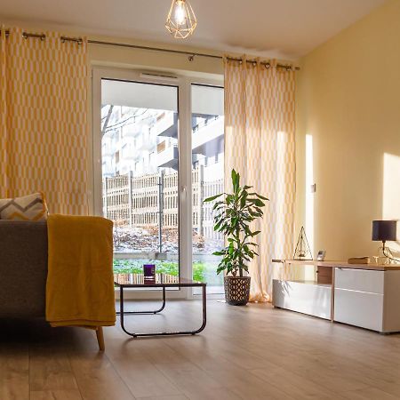 Przytulny Apartament Z Ogrodkiem Krakow Bagian luar foto